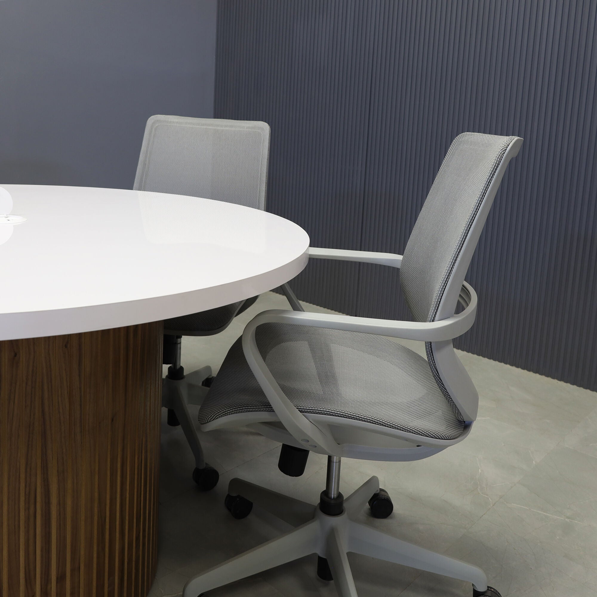 48_whiteglosslaminatetop_walnuttambourbase_whitemx1pb_7_3d154bda-90f2-4bc2-a152-e60c82109f82.jpg